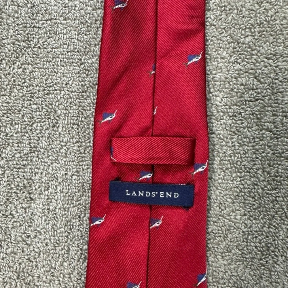 Lands End Mens Red Silk Marlin Fish Pattern Necktie 430234 V1512/M3232